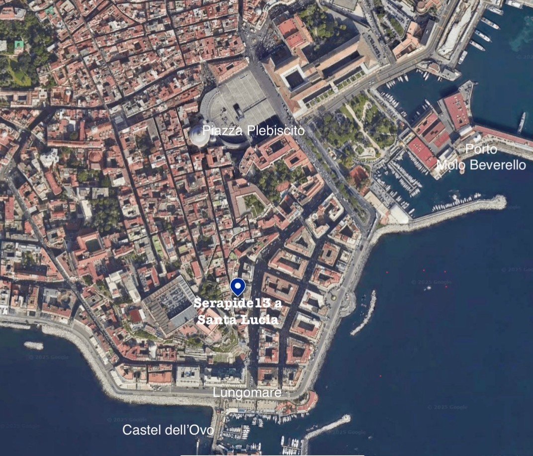 Casa Vacanze Serapide 13 a Santa Lucia Napoli vista dall'alto