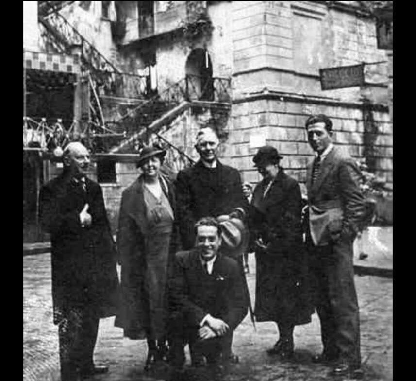 Casa Vacanze Serapide 13 a Santa Lucia Napoli foto inizi 900 scale pallonetto