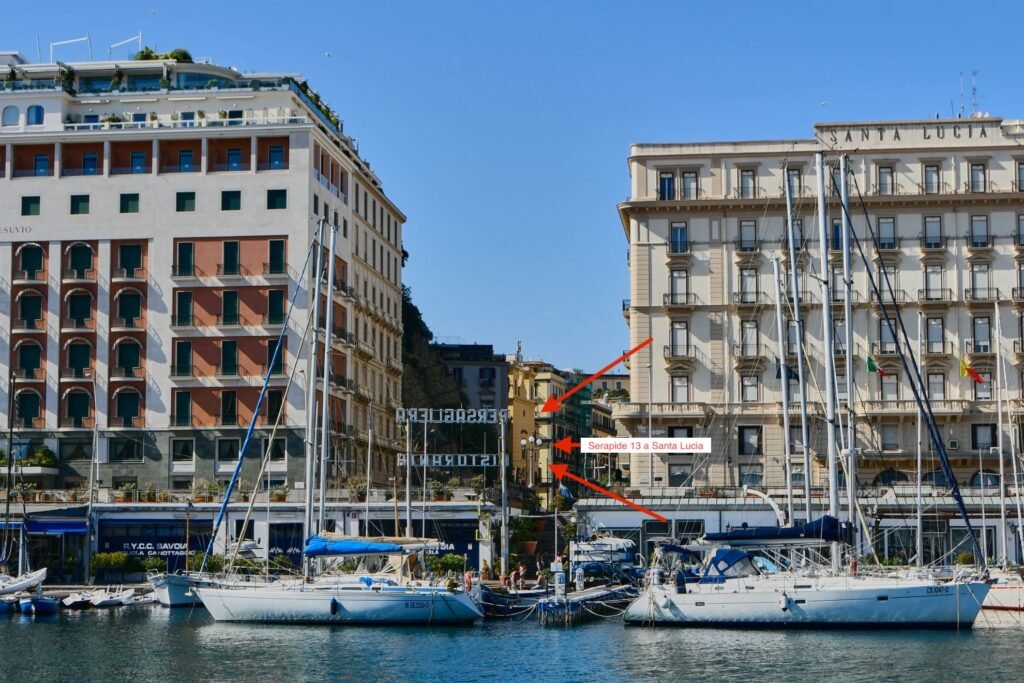 Casa Vacanze Serapide 13 a Santa Lucia Napoli vista dal Mare
